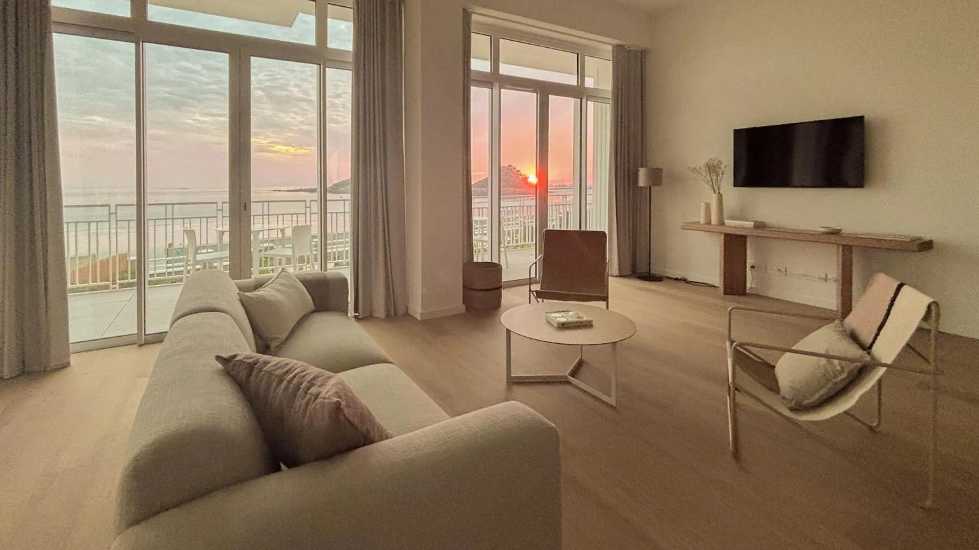 Rouzic T4, Luxury 4 Bedroom Apartment Breathtakin Trébeurden