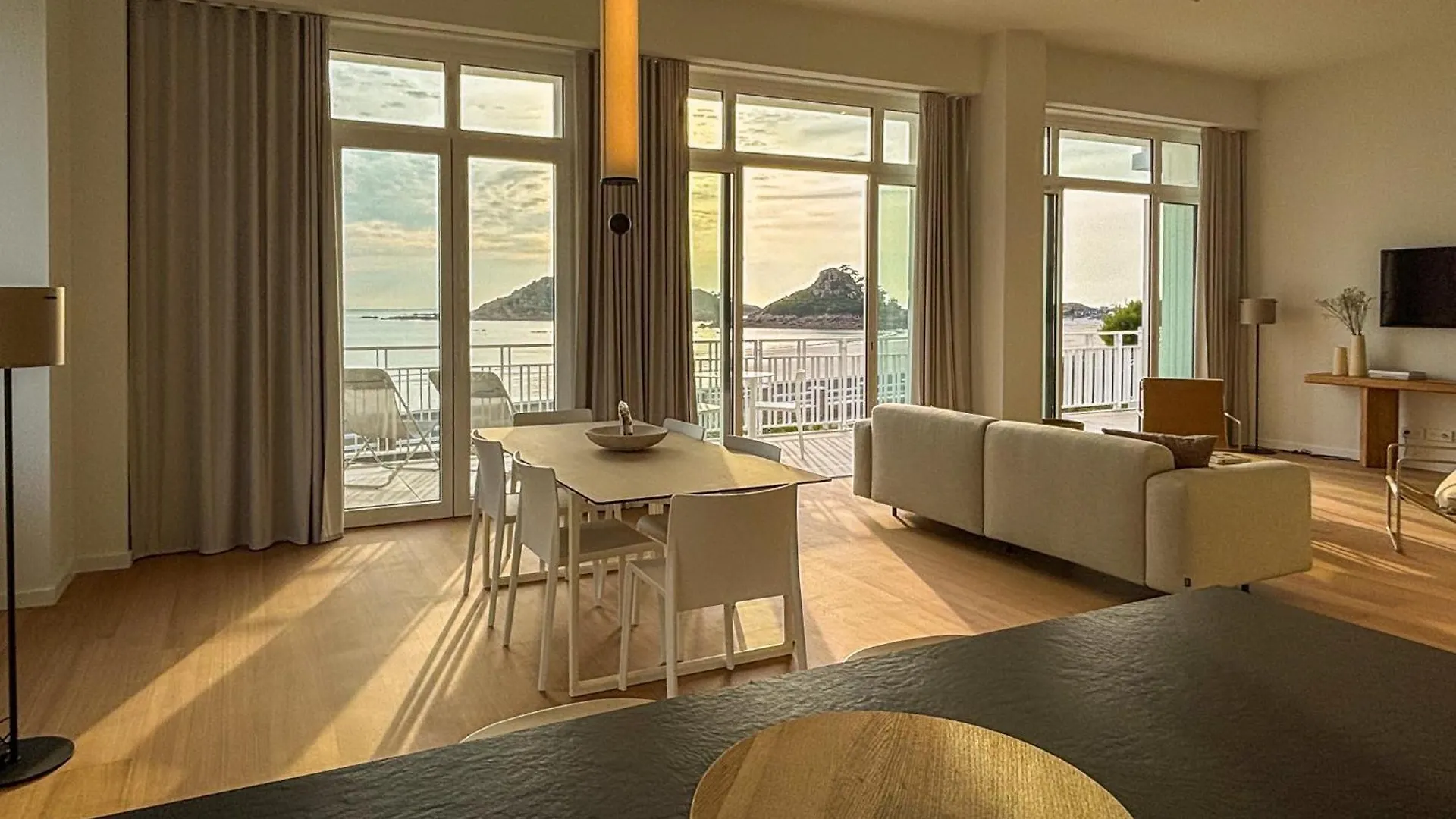 Rouzic T4, Luxury 4 Bedroom Apartment Breathtakin Trébeurden